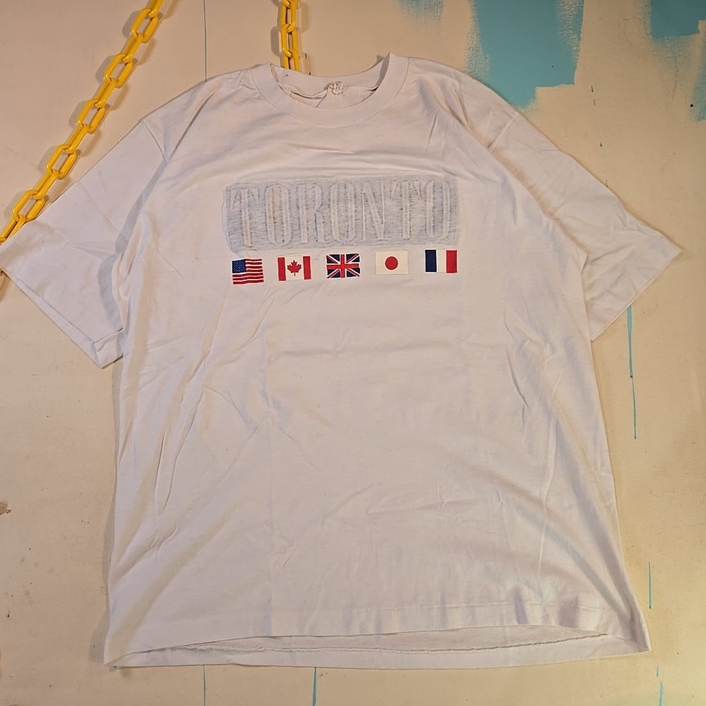 VTG Toronto International Flags T-Shirt USA Canada UK France‎ Tee White 21x26 L